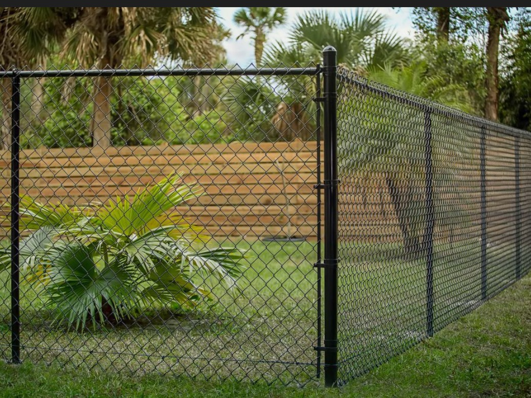 Chain Link Fence Installation in Woodland Hills