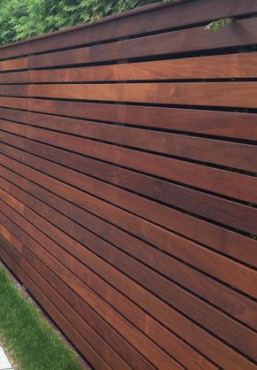 Horizontal mahogany privacy fence